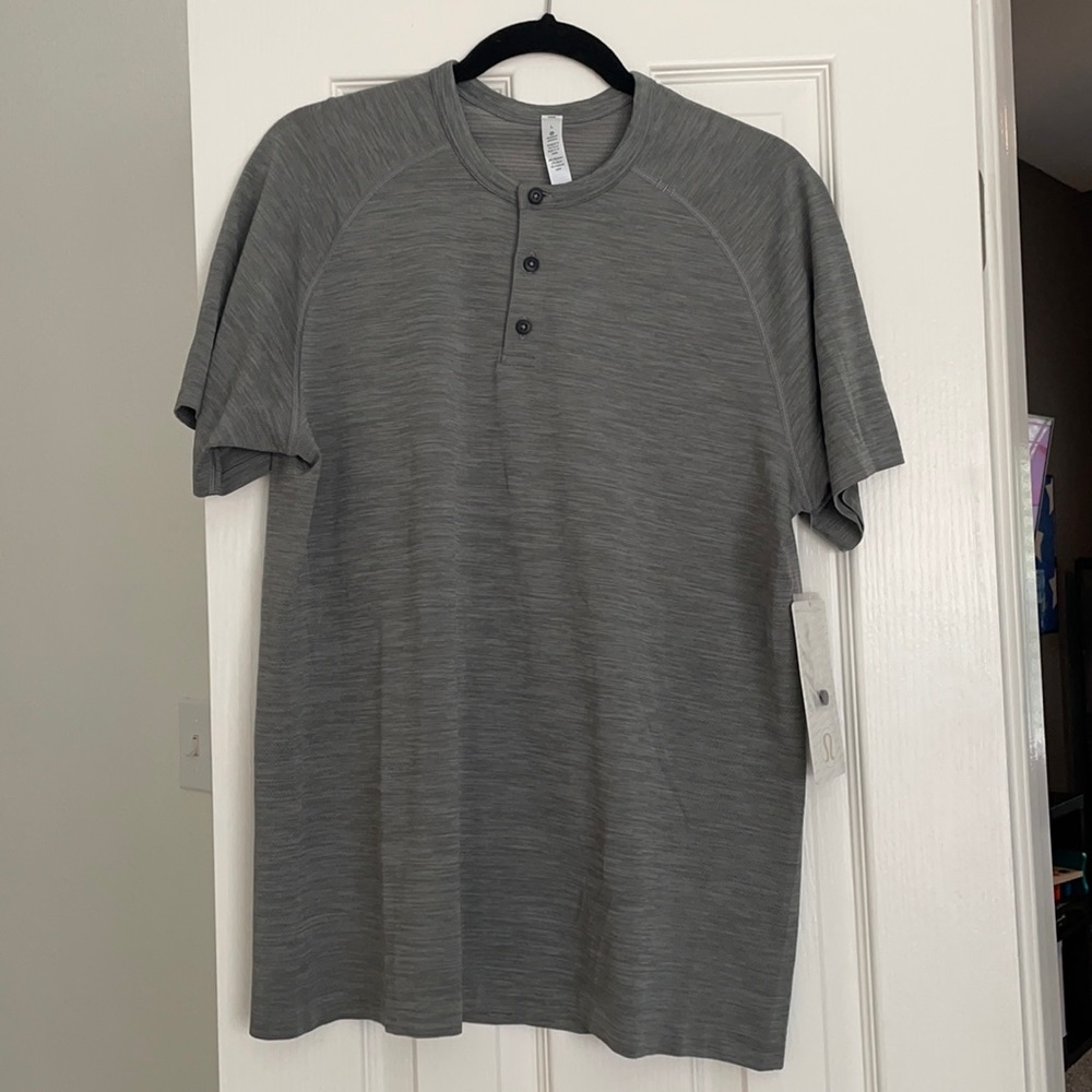 NWT Men’s Lululemon Grey Henley Shirt - Large